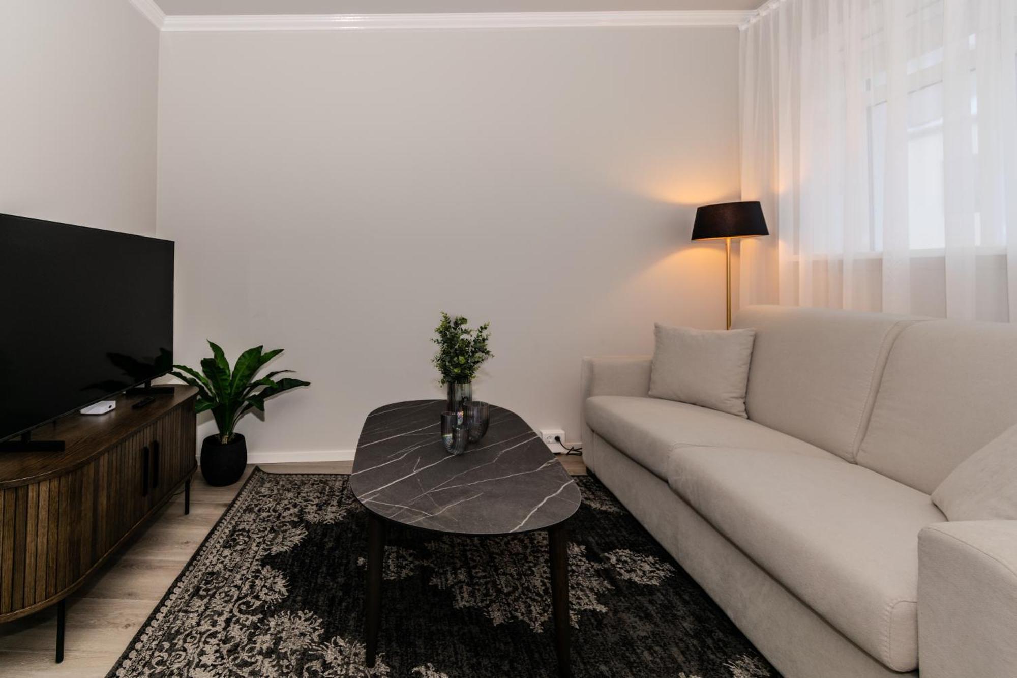 Framnesvegur - Two Bedroom Central Apartment ريكيافيك المظهر الخارجي الصورة